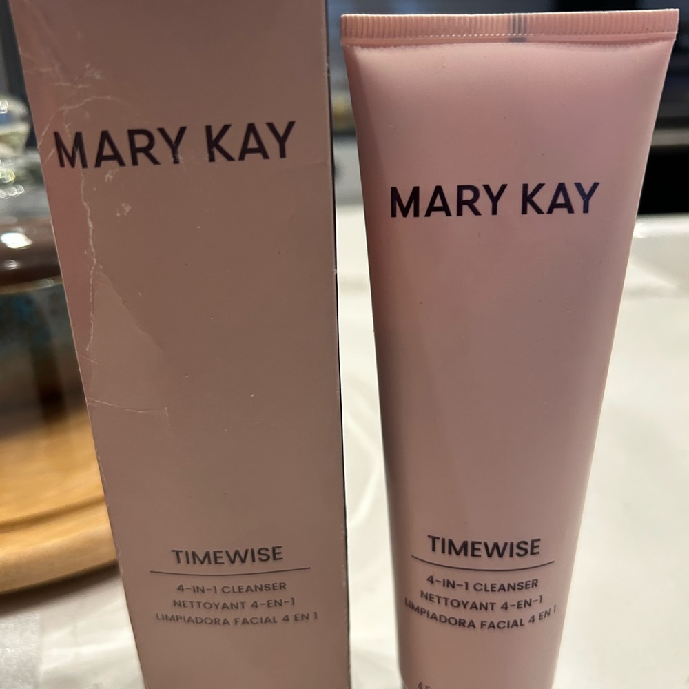 Mary Kay Timewise 4-in-1 Cleanser - Pink